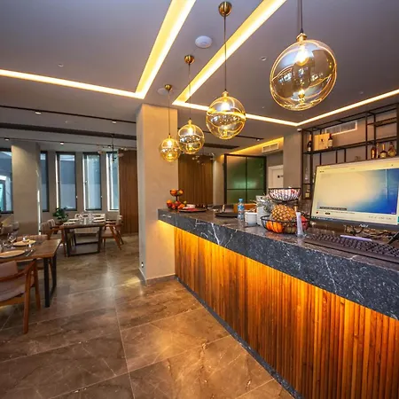 Riviera Otel