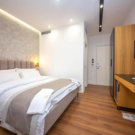Riviera Otel