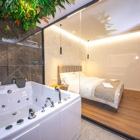 Riviera 4*